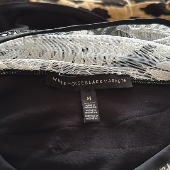 WHITE HOUSE BLACK MARKET-Black/White Lace Detail Top-Cap Sleeves-Knit Body Sz M - Picture 5 of 12